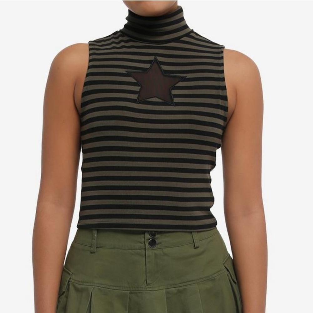 (3/$30)Social Collision Hot Topic  Black & Green Stripe Star Turtleneck Tank Top